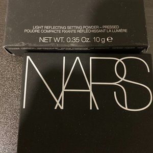 NARS Light Reflecting Pressed Setting Powder